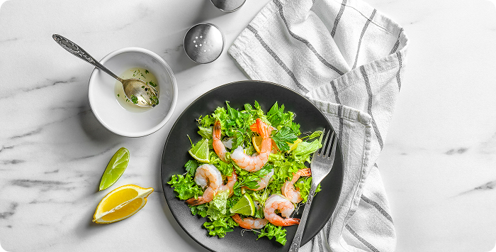 Салат новогодний с креветками