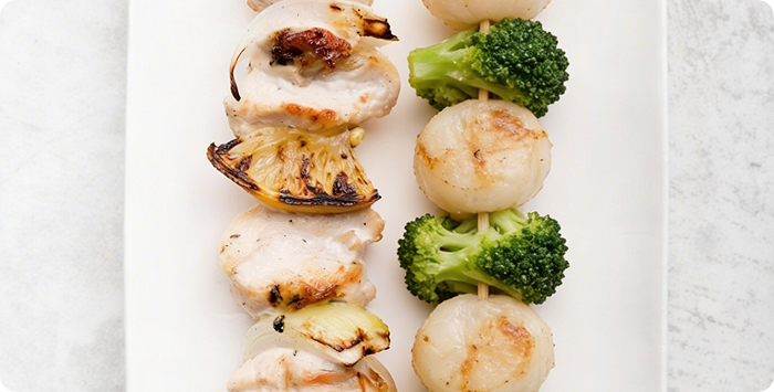 Шашлычки гребешков и брокколи