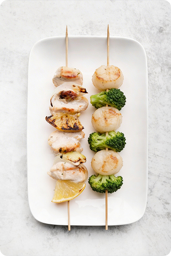 Шашлычки гребешков и брокколи